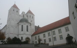 Aussenansicht Kloster Mallersdorf